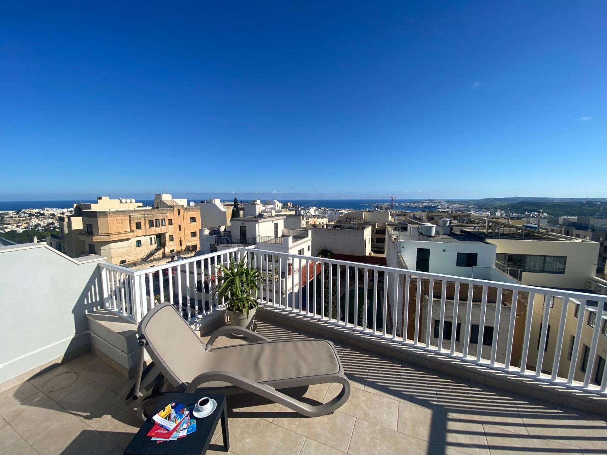 Sunshine Apartments Mellieha - Modern Two Bedroom Penthouse With Terrace Dış mekan fotoğraf